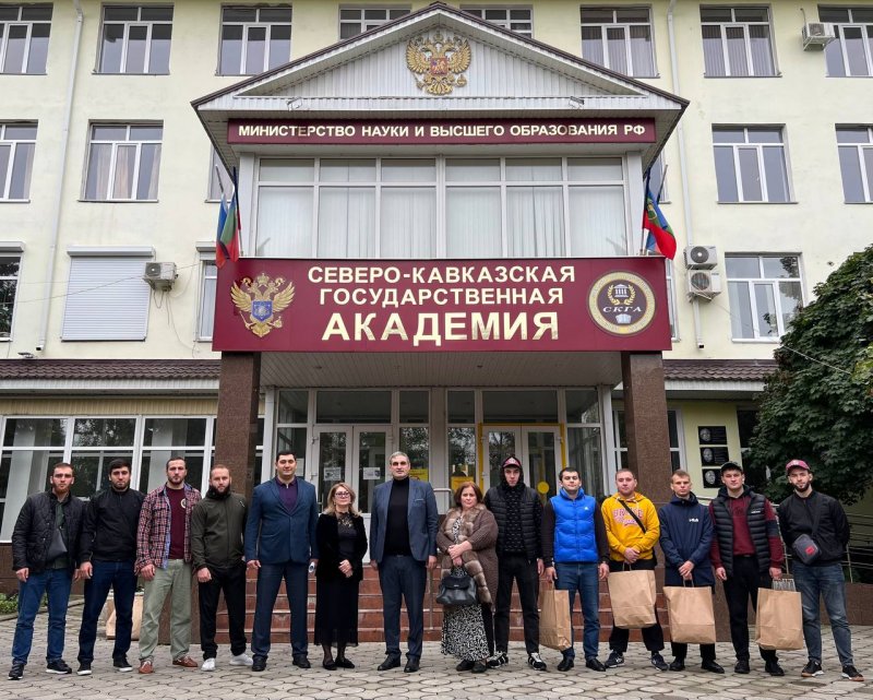 Студенты Северо-Кавказской государственной академии продолжают свою работу по оказанию профессиональной помощи врачам военного госпиталя Министерства обороны РФ