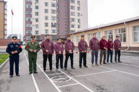 25.03.2026 В Северо-Кавказской государственной академии традиционно состоялась 42-я поездка, которая ведет свою историю с июня 2022 года. За это время более трехсот студентов академии приняли участие в оказании помощи врачам и пациентам госпиталя.