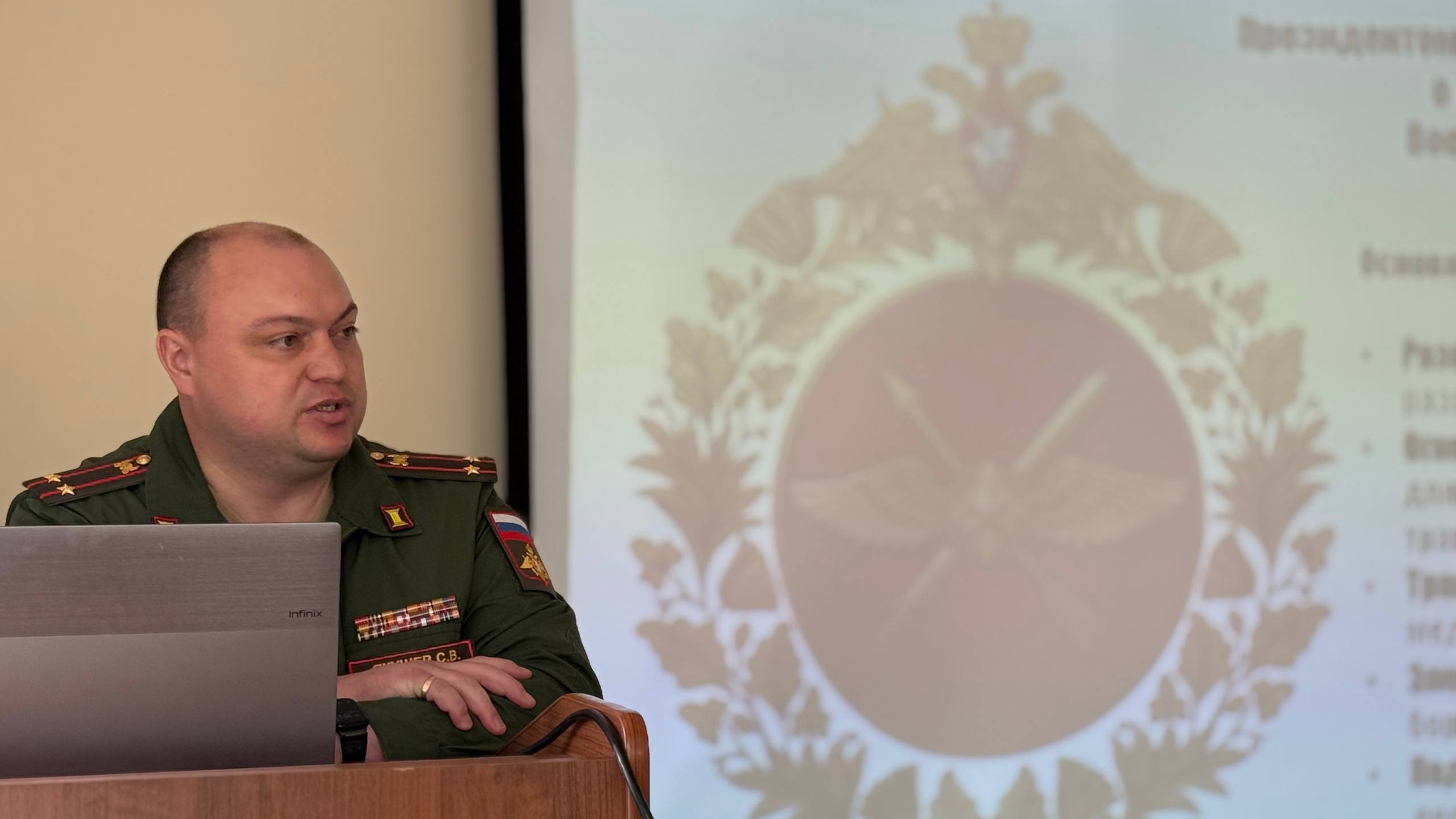 О возможностях военной подготовки: в ВУЦ СКГА прошла встреча со студентами ИЦТ