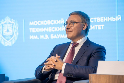 В праздничный день Рождества мы подводим итоги новогоднего конкурса видеороликов, посвященных украшению корпусов институтов СКГА. Благодарим все институты за активность, креатив и праздничное настроение.  Подсчет баллов велся на основе постов с конкурсным