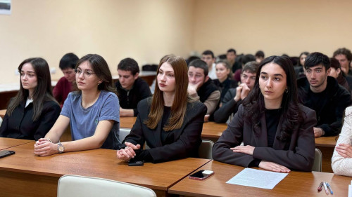 В СКГА отметили 30-летие Конституции Карачаево-Черкесской Республики