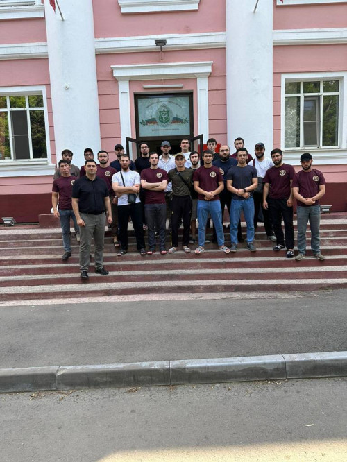 Ректор СКГА проводил на двух-недельную вахту очередную группу волонтеров-медиков в военный госпиталь, в город Ростов-на-Дону