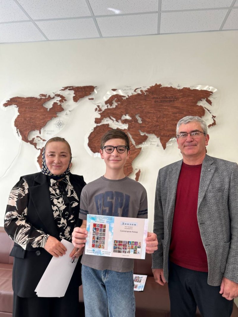 Первые шаги в большое искусство: вручение дипломов юным художникам