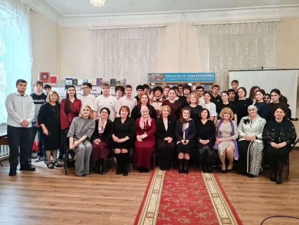 В Государственной Национальной библиотеке КЧР им. Х.Б. Байрамуковой состоялось торжественное мероприятие «Праздник весны и ума. Женщины в науке, литературе и журналистике», приуроченное к Международному женскому дню.