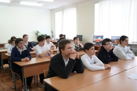 Погружение в IT: школьники побывали на профориентационном мероприятии в СКГА