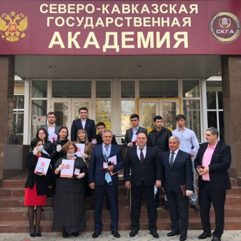 Медалями Президента РФ наградили студентов и сотрудников Медицинского института СКГА⁣⁣