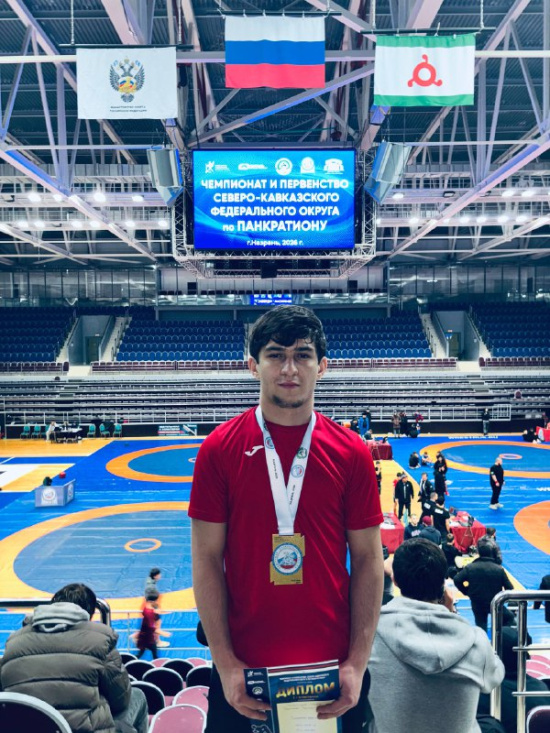 Победа студента ЮИ на чемпионате СКФО по панкратиону