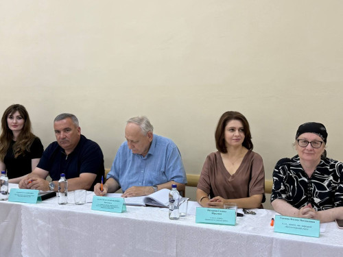 В СКГА прошла защита у студентов института Экономики и Управления 