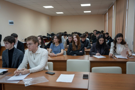 Конституция КЧР – документ, послуживший основой для мира и согласия на территории Республики