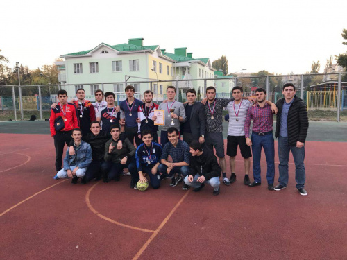 Студенты медицинского института заняли второе место в чемпионате СКГГТА по мини-футболу