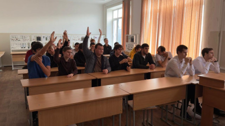 День энергетика отметился энерго-батлом