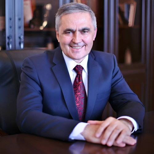 Студенты СКГА поздравили ректора академии с Днем рождения!