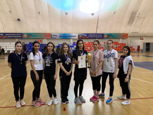 Команда девушек Медицинского института стали победителями Чемпионата СКГА по волейболу.