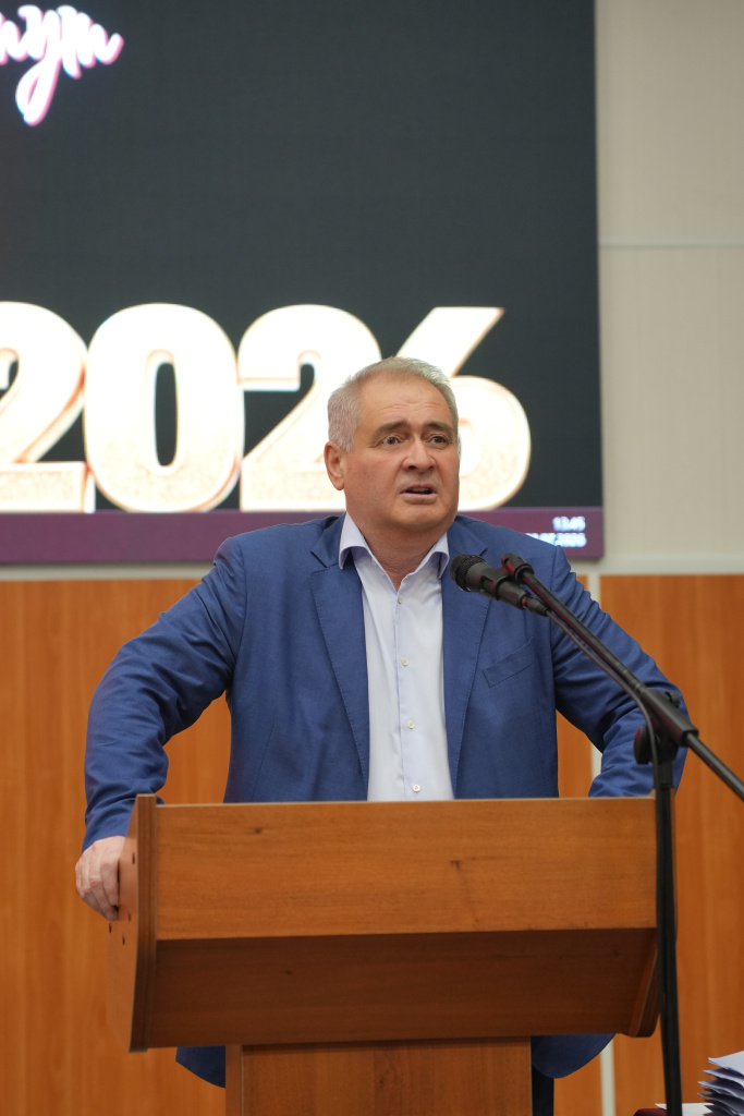 torzhestvennaya_ tseremoniya_vrucheniya_diplomov_26.JPG