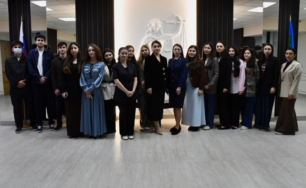 Image1_Den_otkrytykh_dverey_v_Verkhovnom_Sude_KCHR_2025.jpeg