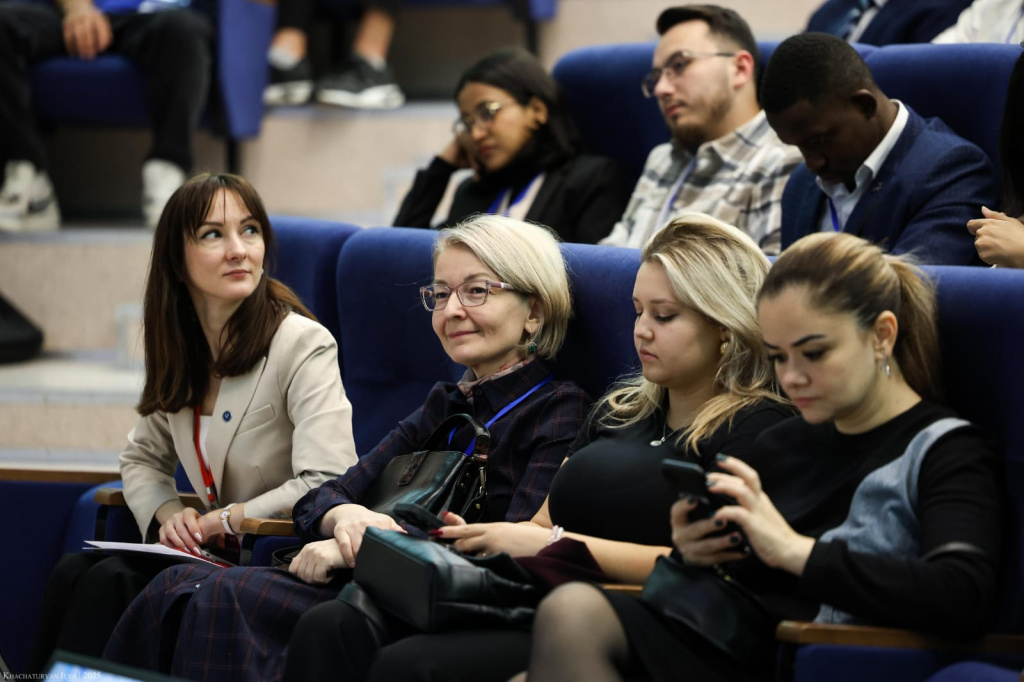 WhatsApp Image 2025-10-27 at 10.58.00 (1).jpeg