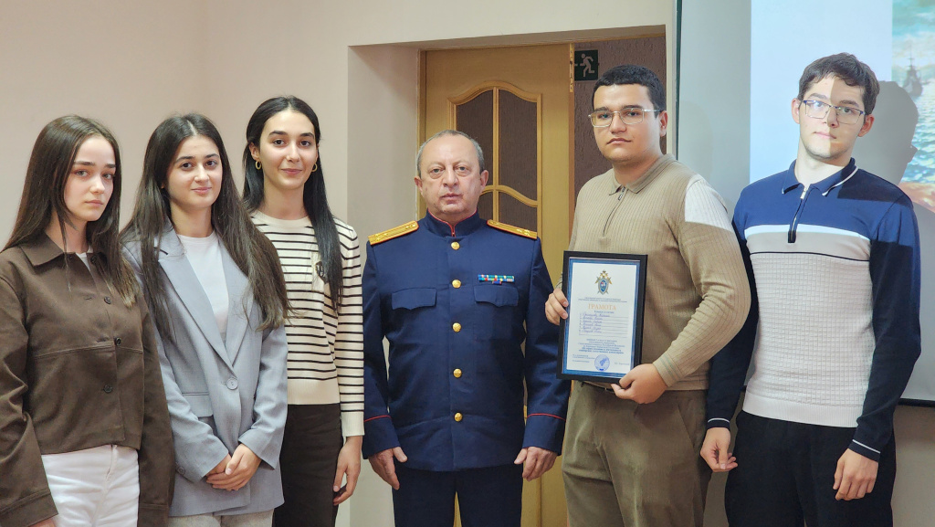 Image7_Znatoki_istorii_obrazovaniya_mayorskikh_kantselyariy.jpg Image7_Znatoki_istorii_obrazovaniya_mayorskikh_kantselyariy.jpg